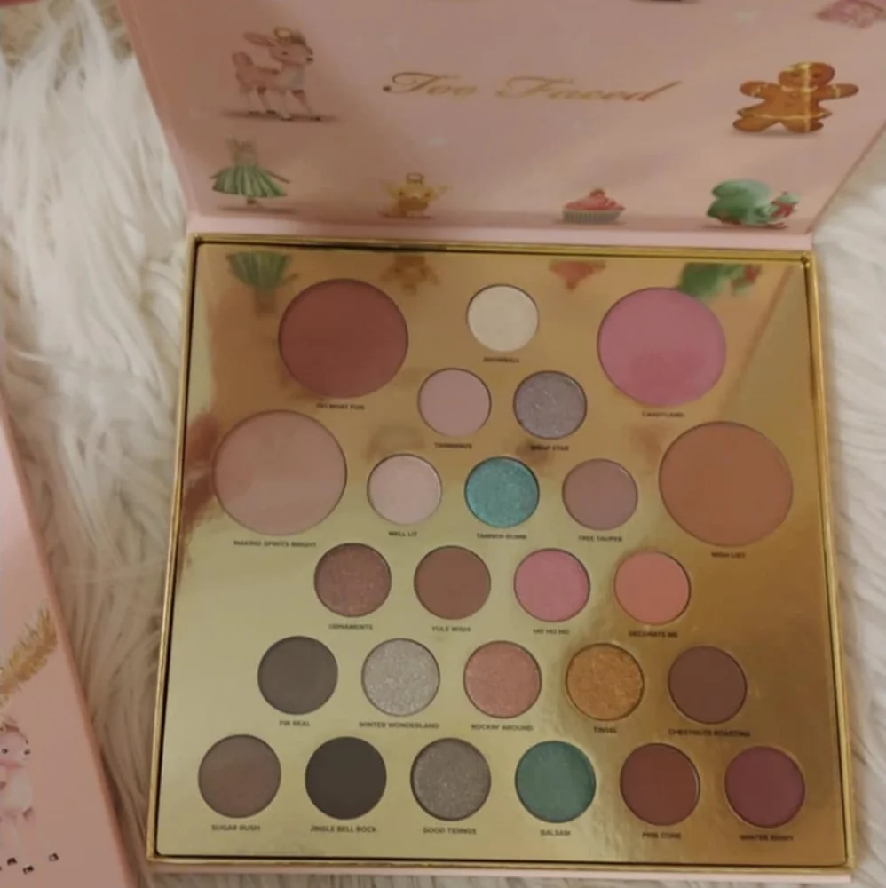 🎄FIRM! NWT TOO FACED MERRY MERRY MAKEUP FACE AND EYE PALETTE (LIMITED EDITION)